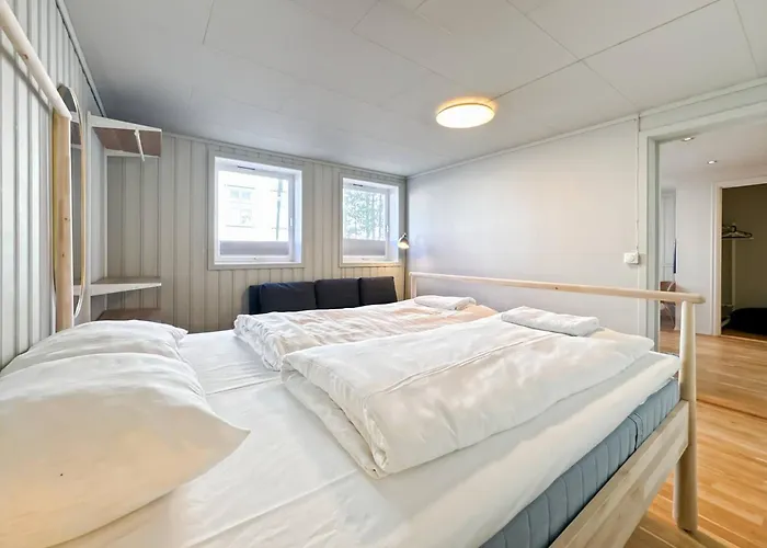 Semesterbostad Ledaal Place 1 By